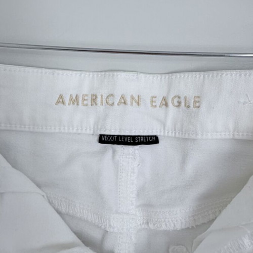 Mini Skirt American Eagle white, like new, size medium