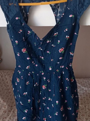 Abercrombie & Fitch Floral Dress with Lace and Open Back, Like New