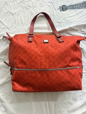 Carpisa Handbag like new, red