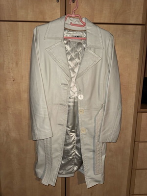 Vintage leather trench coat like new, white 100% leather