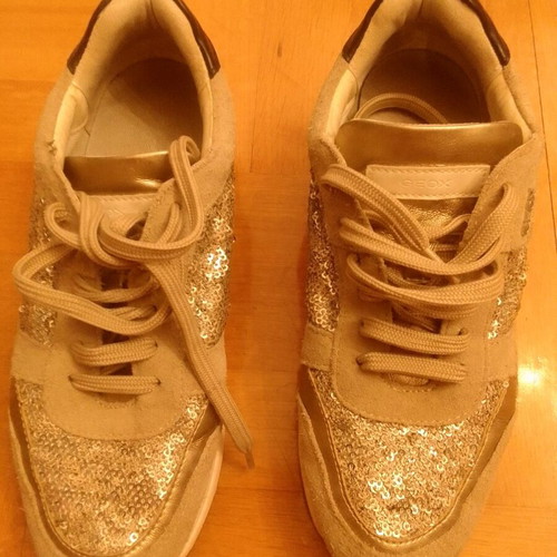 Geox sneakers size 36 like new, gold