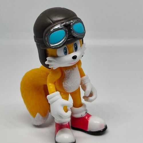 Tails Sonic the Hedgehog collectible figure like new, aviator style