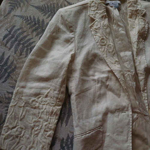 Zara women's beige jacket with 3/4 sleeve like new