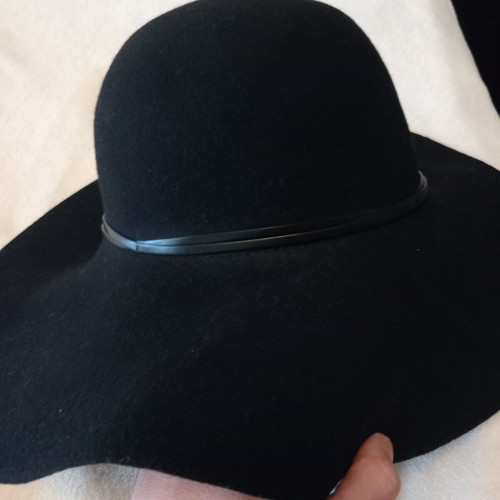 Fullah Sugah wool hat new, size L, black