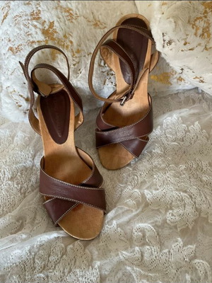 Leather sandals size 40 like new, brown