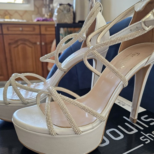Bridal shoes size 38 white iridescent with silver straps like new