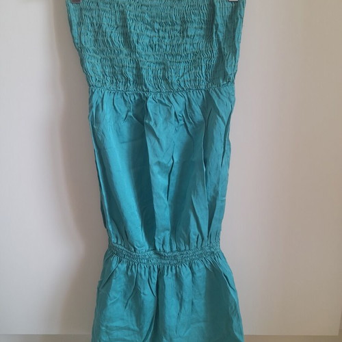 Emerald strapless dress Lipsy London like new, elastic, size M