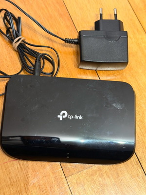 Tp-Link 5port gigabit ethernet like new