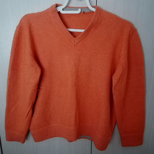 Marlboro vintage unisex wool sweater XS like new, orange