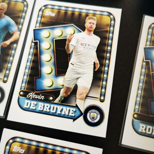 Topps Manchester City 2025/26 Official Collector Tin with 32 Cards