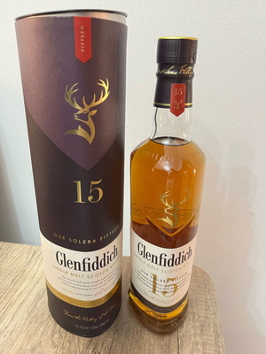 Ουίσκι Glenfidich Σκωτίας 15 ετών σε κουτί δώρου καινούργιο