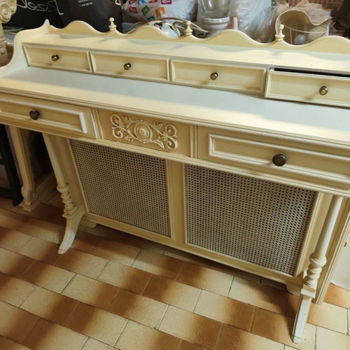 Cabinet used with carved details and 6 drawers