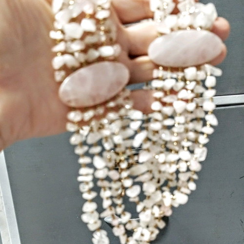 Necklace made of rose quartz new