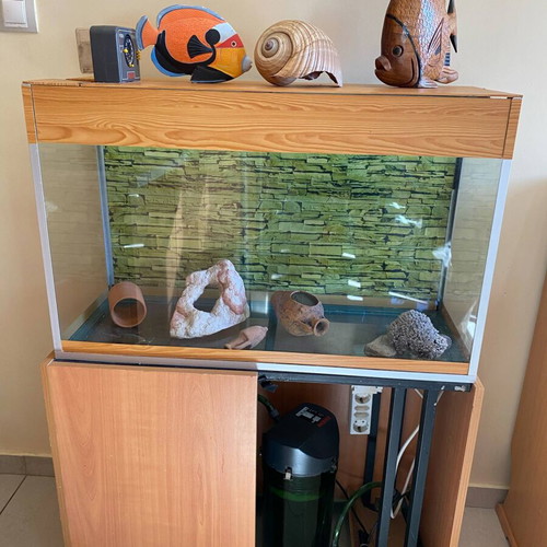 Aquarium 150 liters like new with accessories