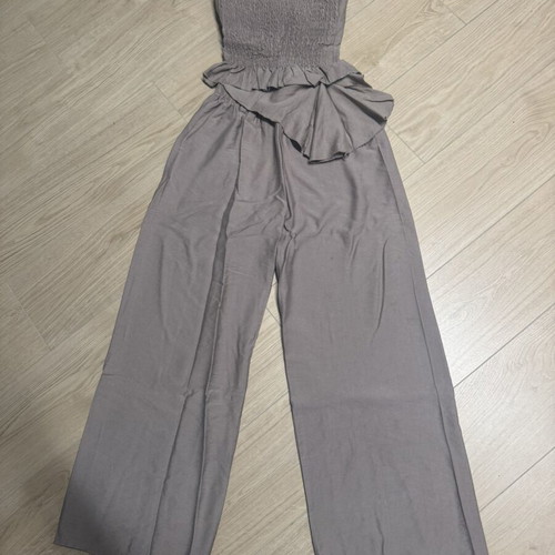 VG Styline Set with Strapless Top and Wide-Leg Pants, New, Grey