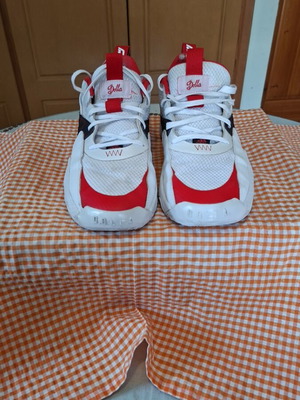 Adidas Dolla Dame Certified Basketball Shoes used, size 46, white and red