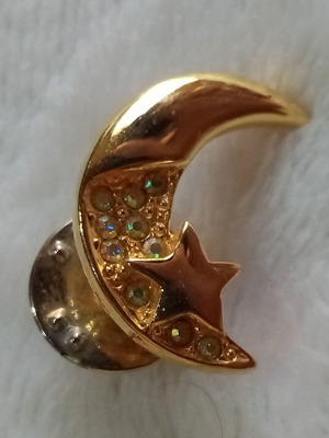 Vintage Kirk's Folly crescent moon brooch with star and rhinestones like new, gold tone