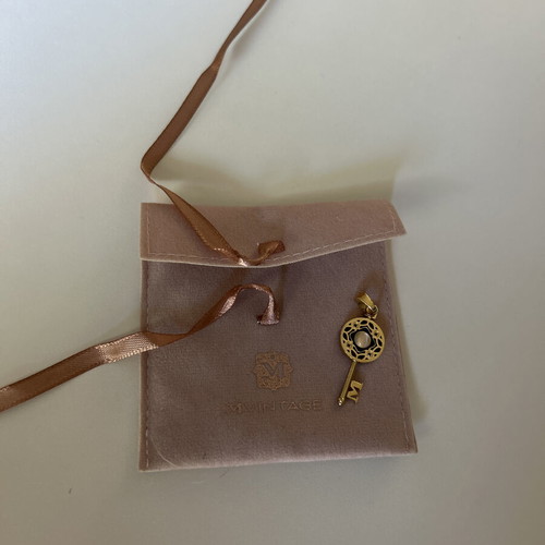 Key pendent new