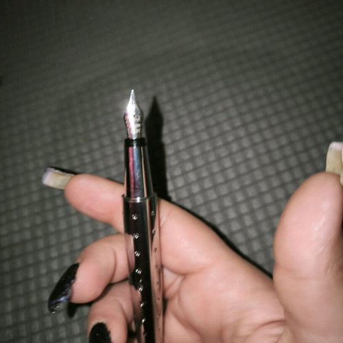 Writing pens new, pack of 9 pieces