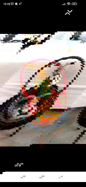 diakosmitiko psathino kalathi me dio glikitata lagoudakia