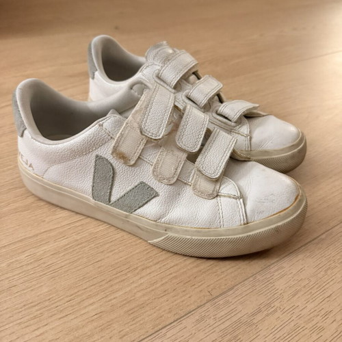 Veja sneakers size 38 used, white leather with pistachio suede logo
