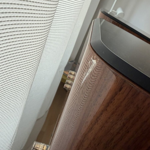 Elac Vela BS 404.2 walnut speakers used, bookshelf type