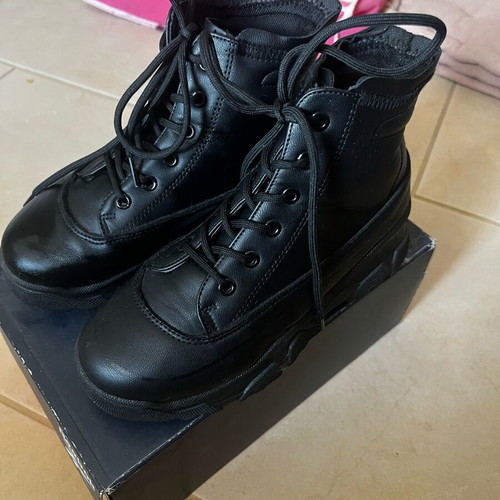 Boots like new, size 37, black