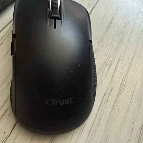 MSI Cyborg 15 A13V laptop like new with mouse and headphones