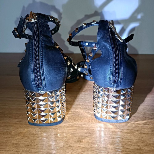 Exe women's black sandals used, size 41
