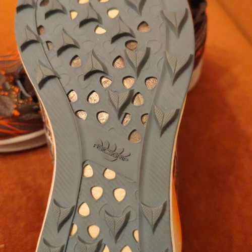 Asics Fujispeed athletic shoes like new, size 38, multicolor