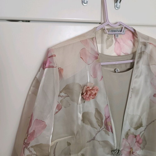 Formal three-piece suit like new, comfortable large size