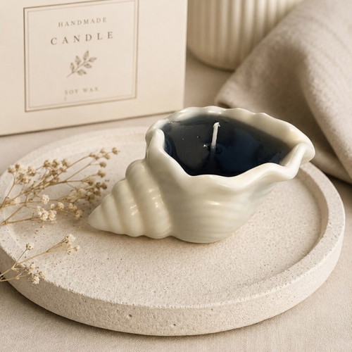 Handmade shell candle with soy and gel wax, new