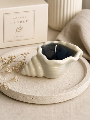 Handmade shell candle with soy and gel wax, new
