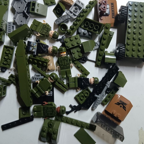 Toy parts for military figures used, assorted pieces
