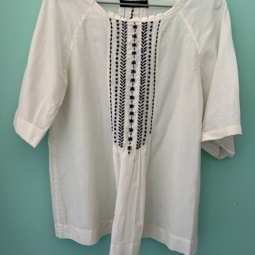 Weekend Max Mara white blouse with blue and black embroidery, like new