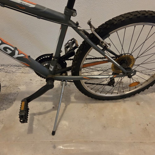 Energy Mountain Bike 24'' used with gears and suspension