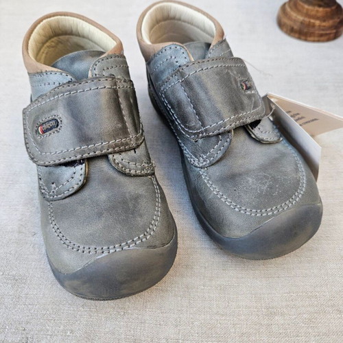 Chicco children's leather shoes size 23, grey