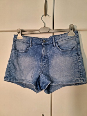 Σορτσάκι τζιν H&M μεταχειρισμένο, νούμερο 42