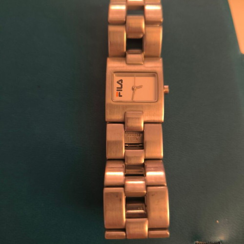 Fila women's stainless steel watch like new, silver