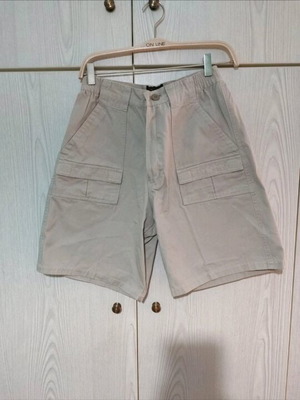 Men's cotton bermuda shorts like new, beige