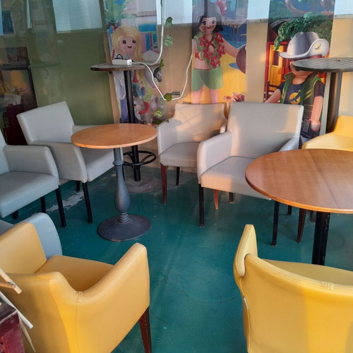 Chairs various designs and colors like new, pack of 16