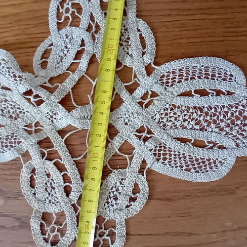 Napkin Polnaz fully crocheted like new, Romanian lace ecru color