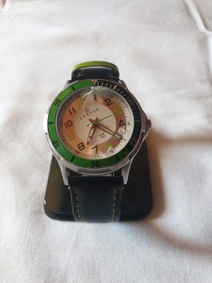 Παιδικό ρολόι Certus junior μεταχειρισμένο με σπασμένο γυαλί, μαύρο και πράσινο