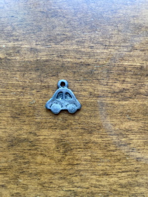 Αυτοκινητάκι για κολιέ καινούργιο, faux bijoux