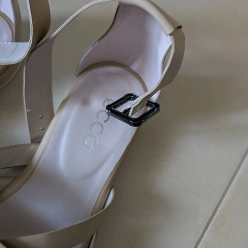 Ecco women's leather sandals like new, beige, size 36