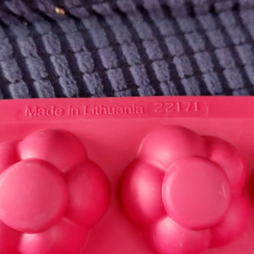 IKEA Silicone Ice Cube Tray Flower Shape New
