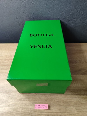 Bottega Veneta празна кутия за обувки употребявана 35.5 x 19 x 13 см