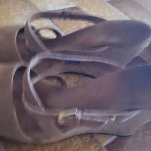 Ugg Australia platform sandals size 39 like new, brown