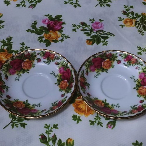 Royal Albert Old Country Roses bone china tea saucers pair new