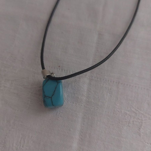 Necklace from PU leather like new, black and turquoise